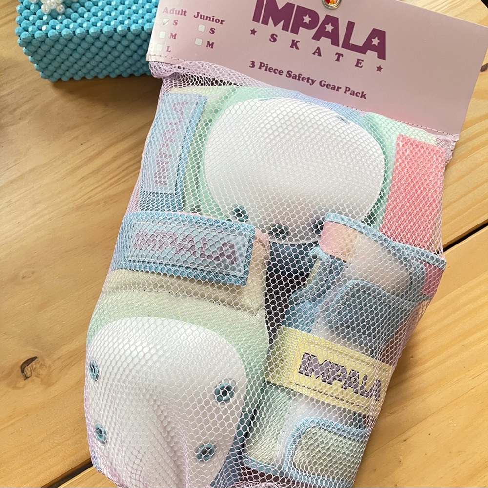 [SOLD] Impala Protective Gear Set - Pastel Fade